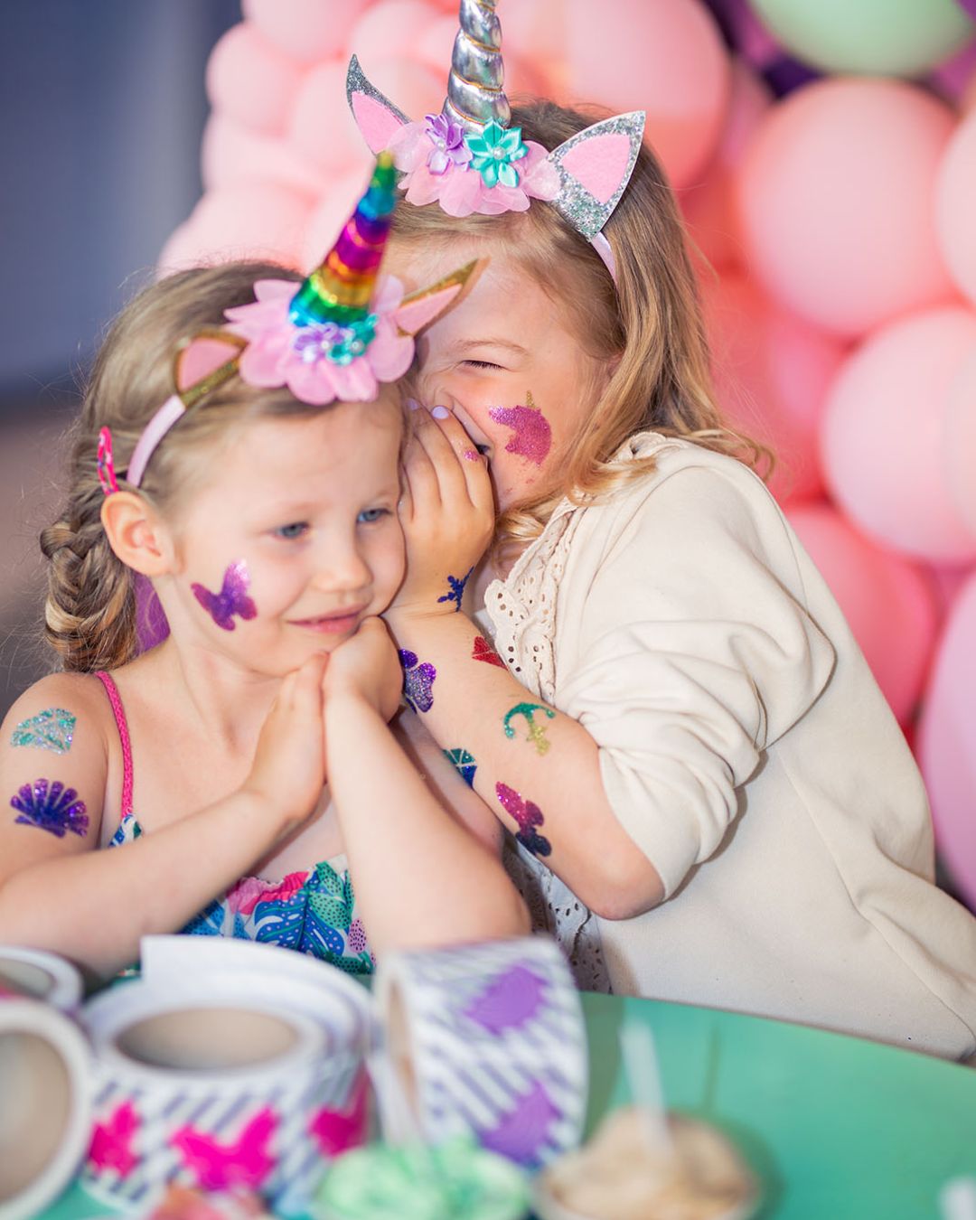 Glittertatuoinnit ja glittermeikit lasten juhliin