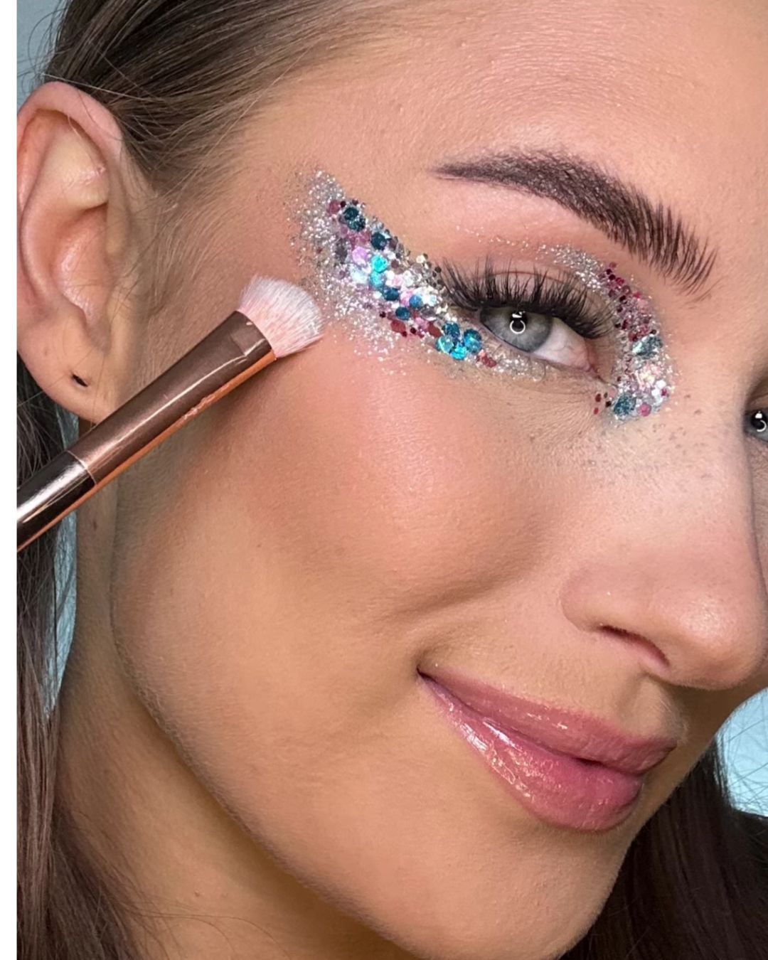 Glittermeikin ABC – Näin teet näyttävän glittermeikin vaihe vaiheelta