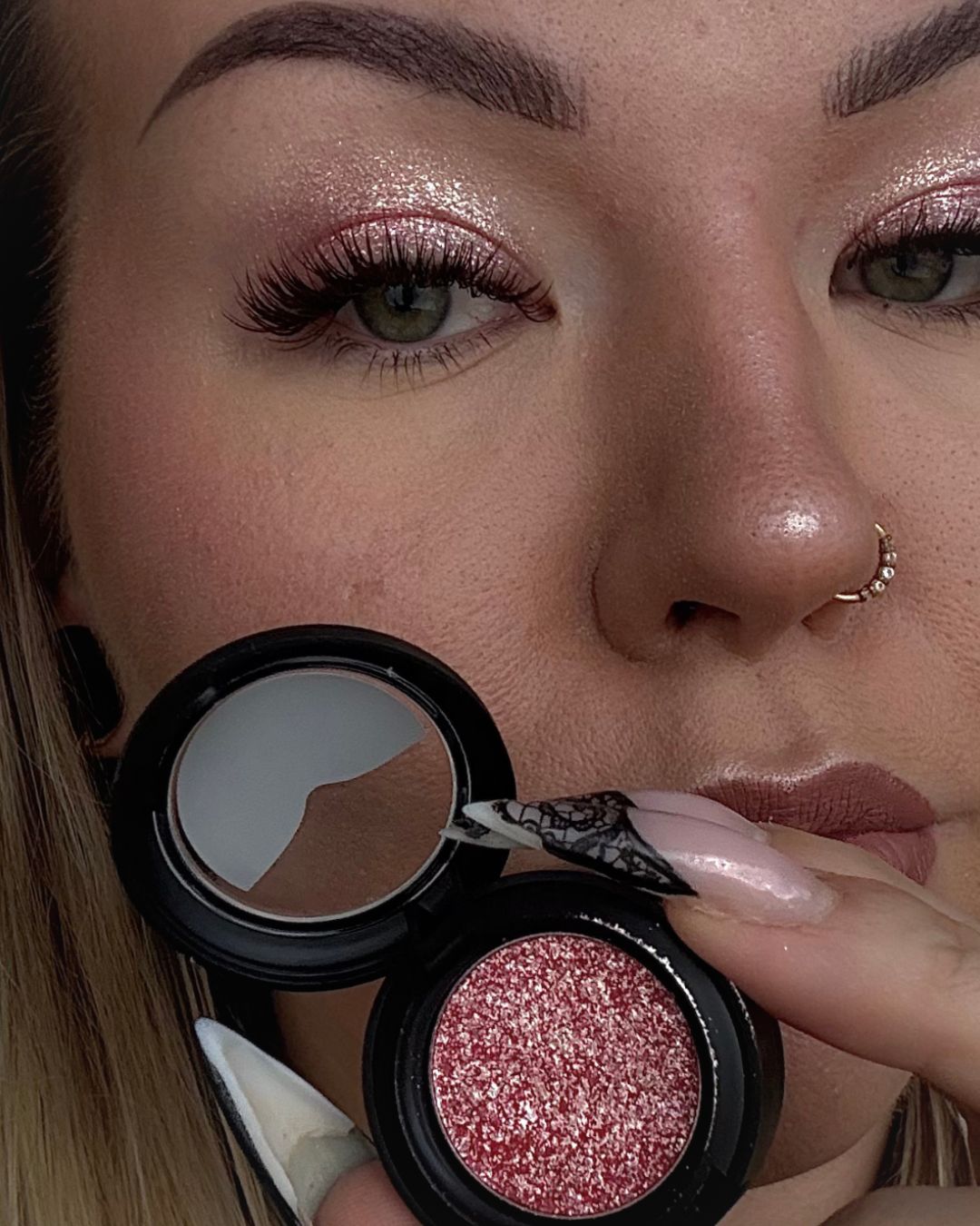 GLAM RIOT ROSE REBEL METALLIC luomiväri